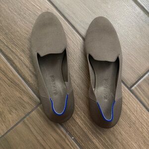 Rothys Loafers in taupe size 9
